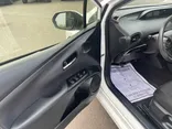 WHITE, 2021 TOYOTA PRIUS Thumnail Image 16
