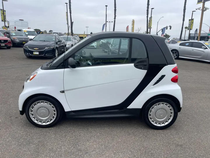 BLACK, 2014 SMART FORTWO Image 6