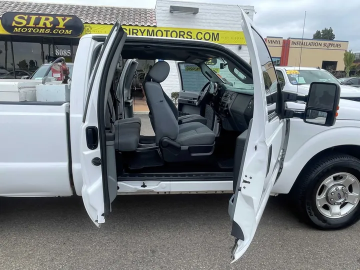 BLACK, 2016 FORD F350 SUPER DUTY SUPER CAB Image 17