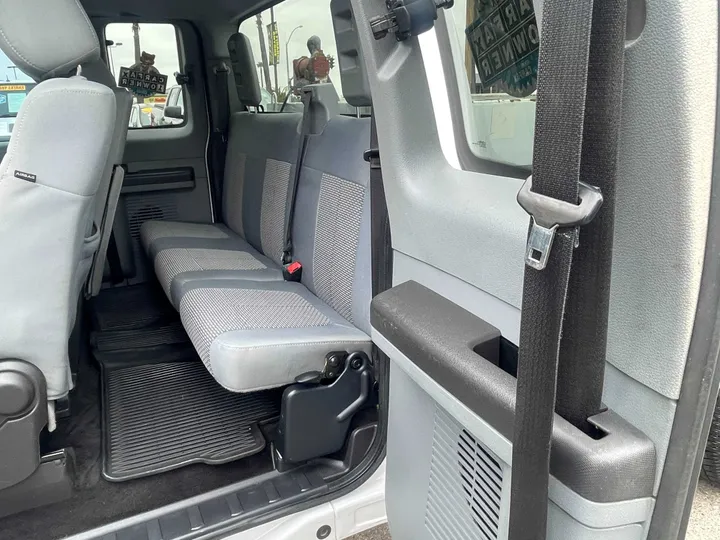 BLACK, 2016 FORD F350 SUPER DUTY SUPER CAB Image 22