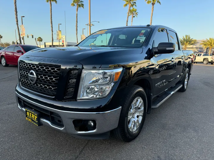BLACK, 2019 NISSAN TITAN CREW CAB Image 3