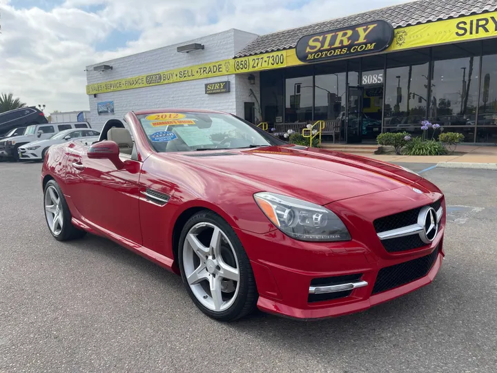 RED, 2012 MERCEDES-BENZ SLK-CLASS Image 11
