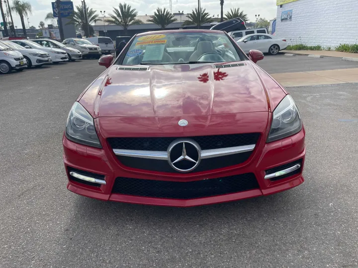 RED, 2012 MERCEDES-BENZ SLK-CLASS Image 18