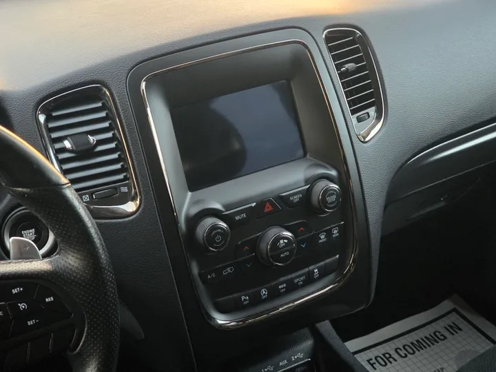 BLACK, 2018 DODGE DURANGO Image 17