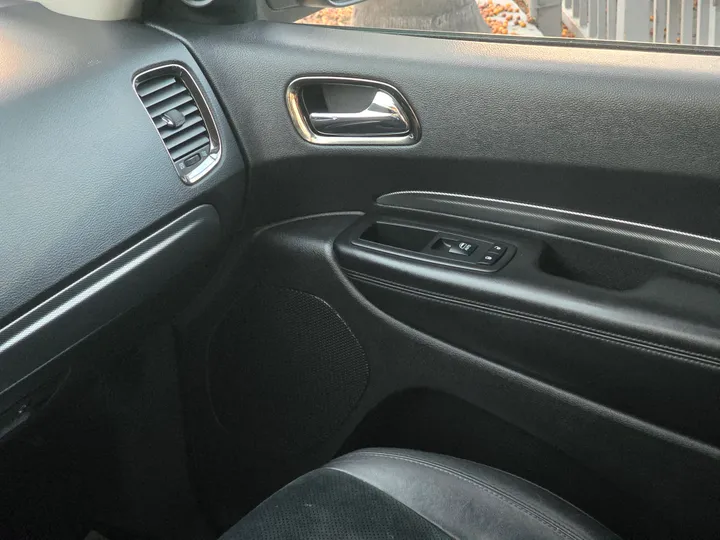 BLACK, 2018 DODGE DURANGO Image 20