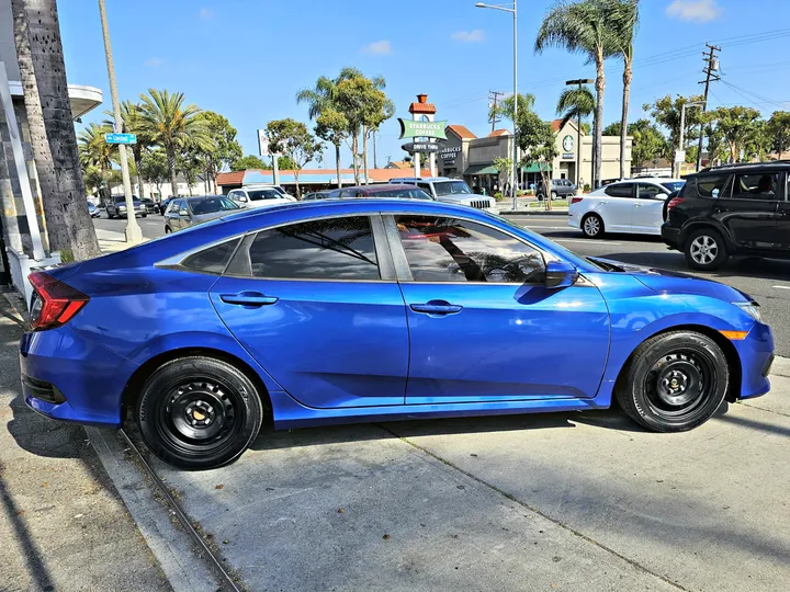 BLUE, 2016 HONDA CIVIC Image 8