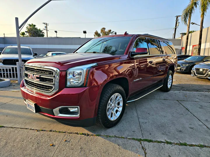 BURGUNDY, 2016 GMC YUKON XL Image 3