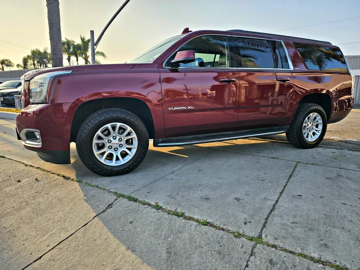 BURGUNDY, 2016 GMC YUKON XL Image 4