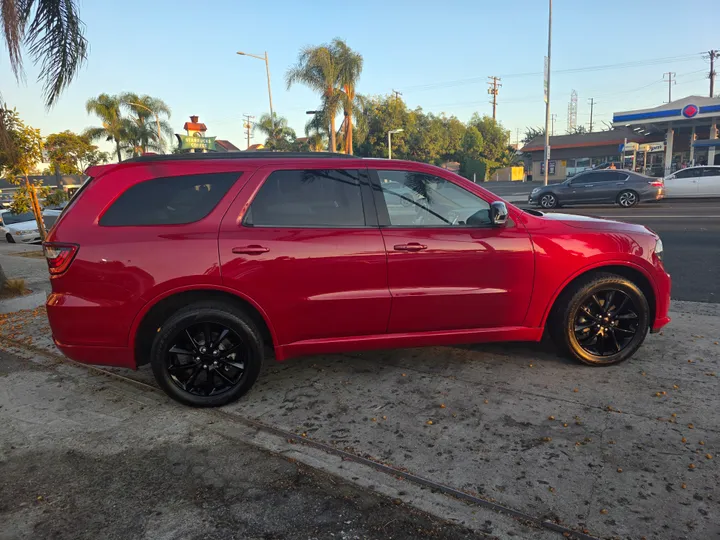 RED, 2017 DODGE DURANGO Image 9