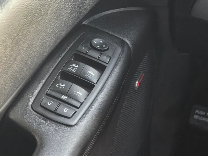 RED, 2017 DODGE DURANGO Image 21