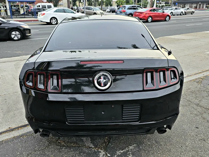 BLACK, 2014 FORD MUSTANG Image 6