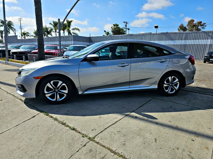 SILVER, 2017 HONDA CIVIC Image 4