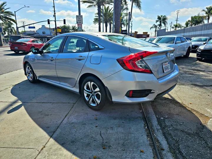 SILVER, 2017 HONDA CIVIC Image 5