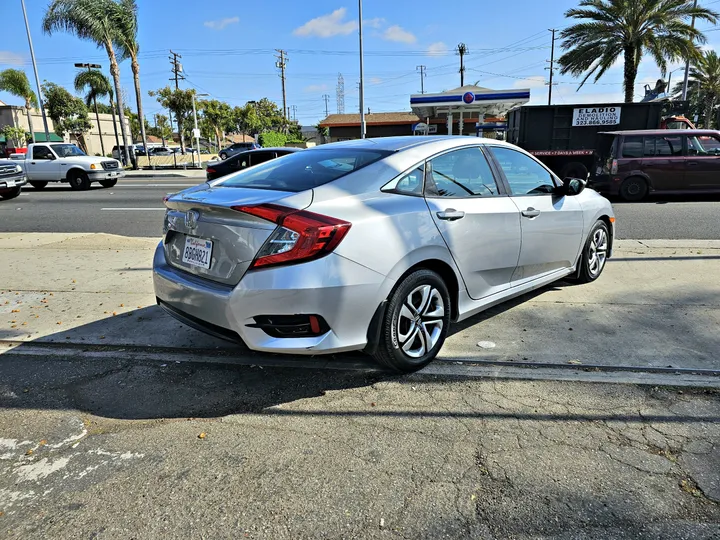 SILVER, 2017 HONDA CIVIC Image 7