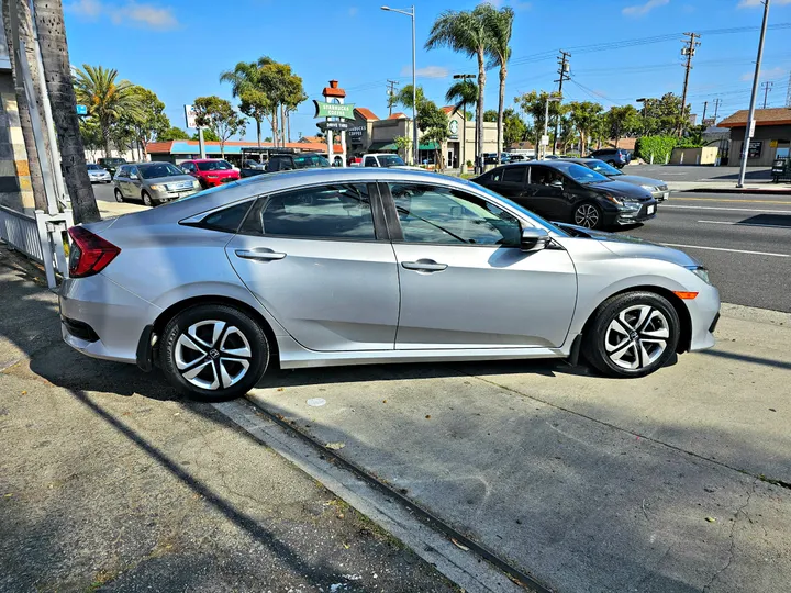 SILVER, 2017 HONDA CIVIC Image 8