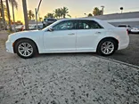 WHITE, 2016 CHRYSLER 300 Thumnail Image 4