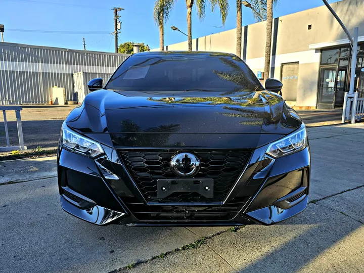 BLACK, 2021 NISSAN SENTRA Image 2