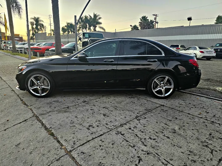 BLACK, 2018 MERCEDES-BENZ C-CLASS Image 4