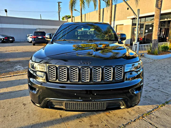 BLACK, 2020 JEEP GRAND CHEROKEE Image 2