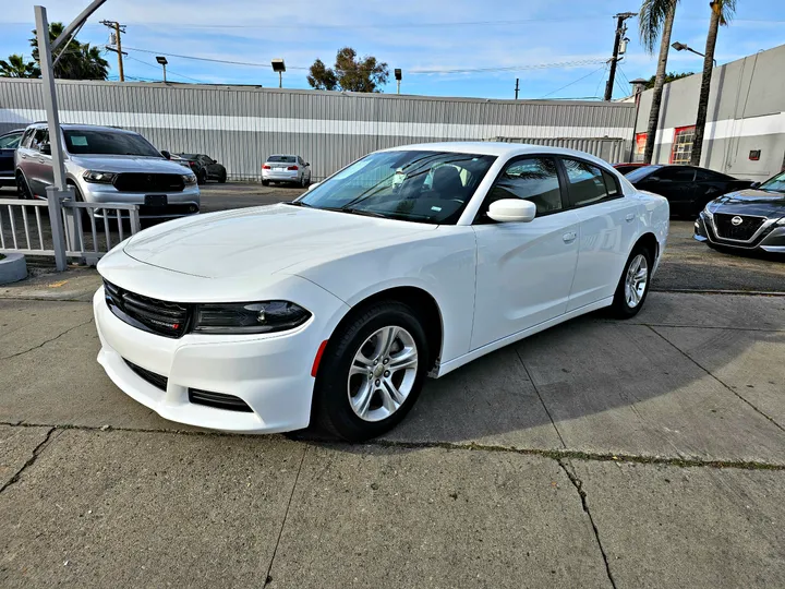 WHITE, 2022 DODGE CHARGER Image 3