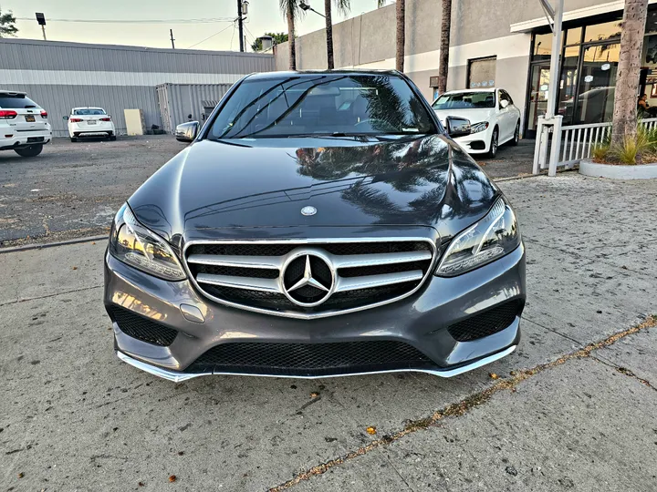 GREY, 2014 MERCEDES-BENZ E-CLASS Image 2