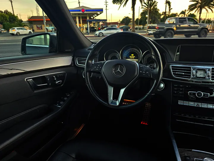 GREY, 2014 MERCEDES-BENZ E-CLASS Image 13