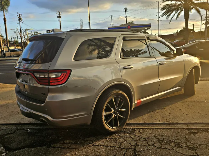 SILVER, 2017 DODGE DURANGO Image 8