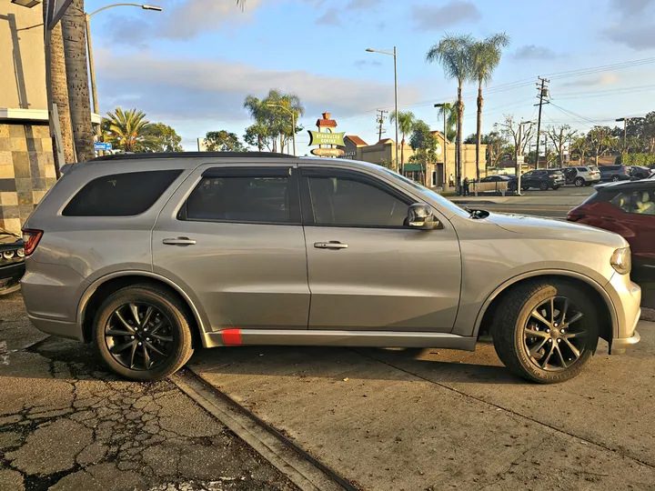 SILVER, 2017 DODGE DURANGO Image 10