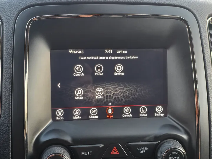 SILVER, 2018 DODGE DURANGO Image 23