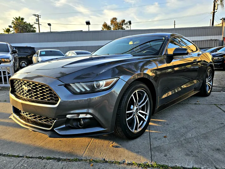 GREY, 2016 FORD MUSTANG Image 3