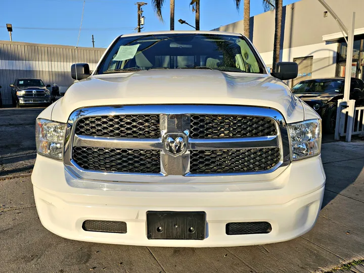 WHITE, 2019 RAM 1500 CLASSIC CREW CAB Image 2