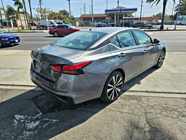 GREY, 2021 NISSAN ALTIMA Image 7