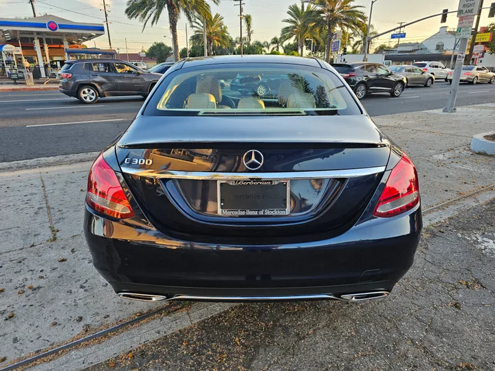 BLUE, 2017 MERCEDES-BENZ C-CLASS Image 5