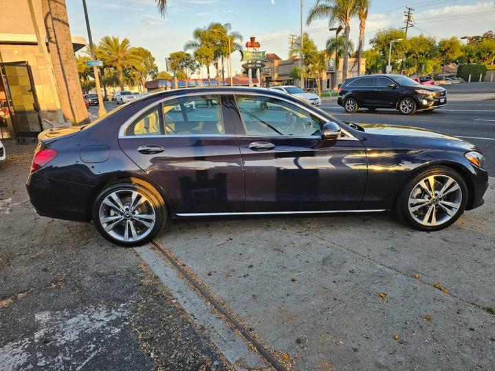 BLUE, 2017 MERCEDES-BENZ C-CLASS Image 7