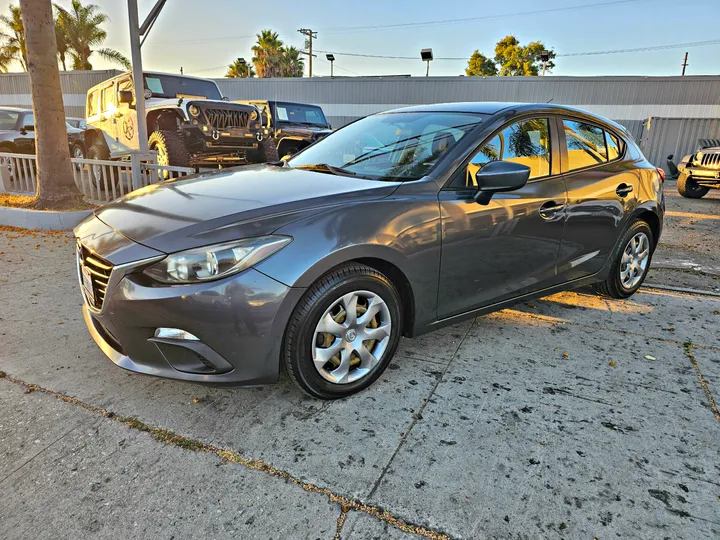 GREY, 2014 MAZDA MAZDA3 Image 3