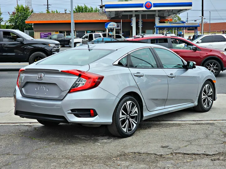 SILVER, 2016 HONDA CIVIC Image 10