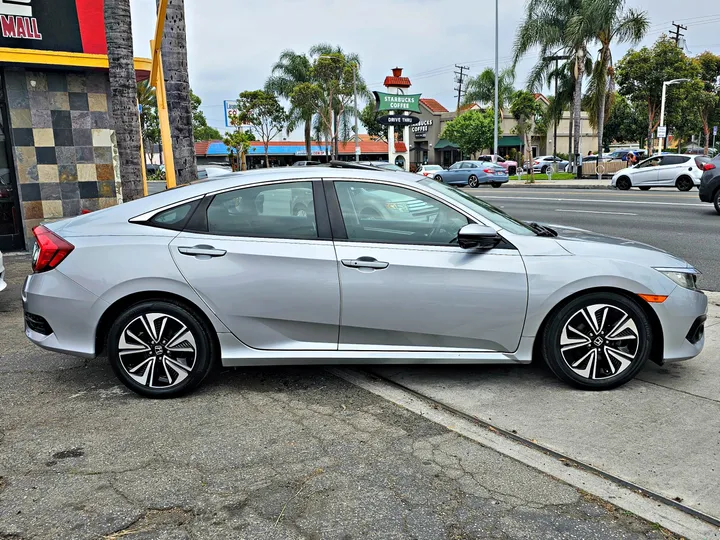 SILVER, 2016 HONDA CIVIC Image 12