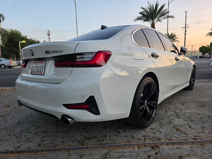 WHITE, 2019 BMW 3 SERIES Image 9