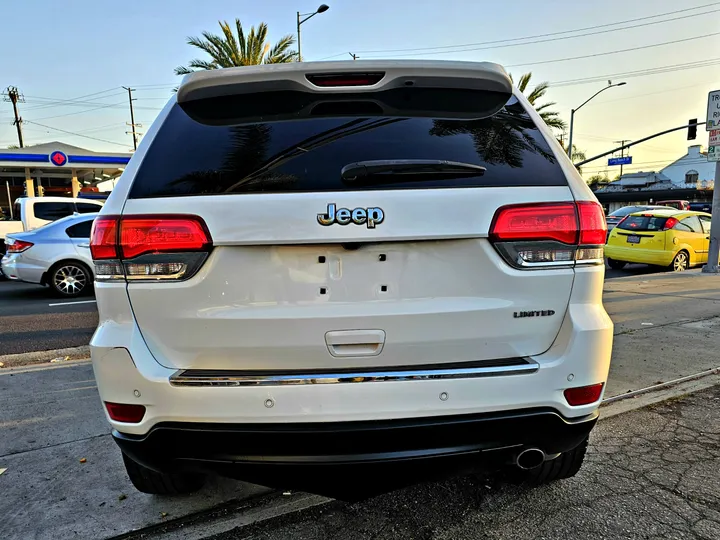 WHITE, 2018 JEEP GRAND CHEROKEE Image 6