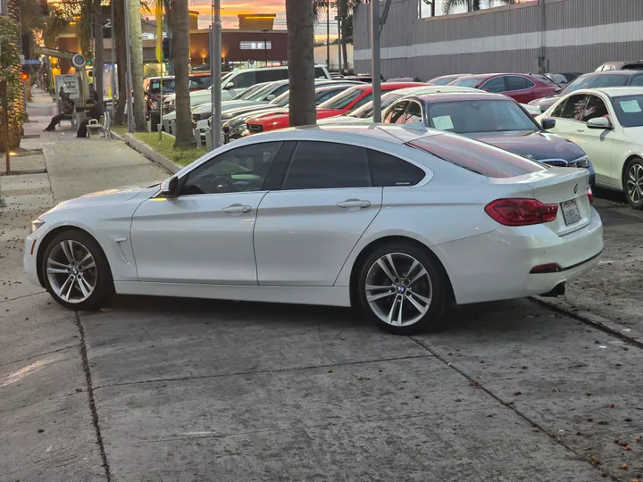 WHITE, 2019 BMW 4 SERIES Image 6