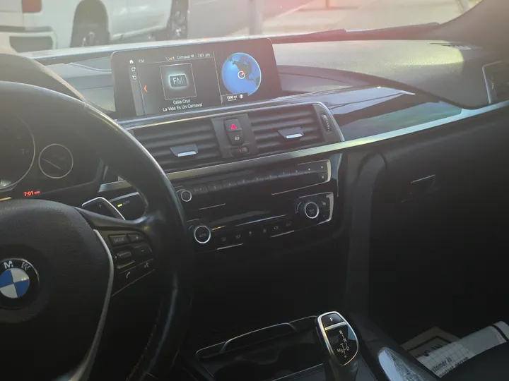 WHITE, 2019 BMW 4 SERIES Image 16