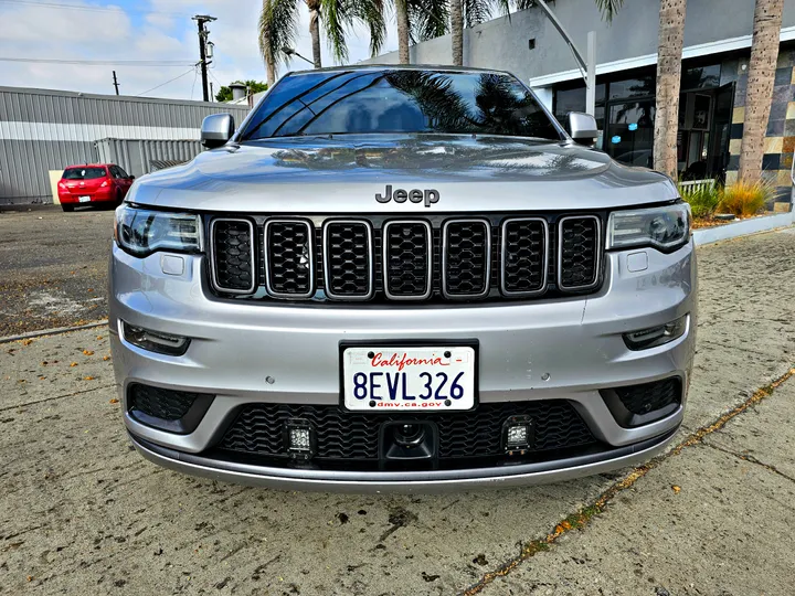 SILVER, 2018 JEEP GRAND CHEROKEE Image 2