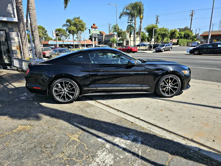 BLACK, 2015 FORD MUSTANG Image 8