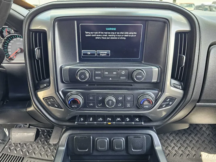 BLACK, 2017 CHEVROLET SILVERADO 1500 CREW CAB Image 21