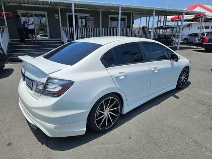 ]WHITE, 2015 HONDA CIVIC Image 4