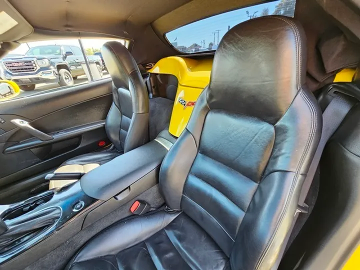 YELLOW, 2009 CHEVROLET CORVETTE Image 20