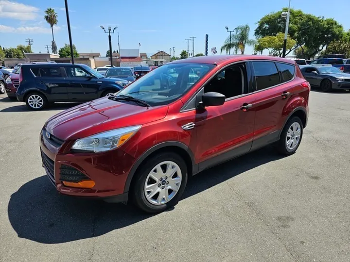 RED, 2016 FORD ESCAPE Image 9