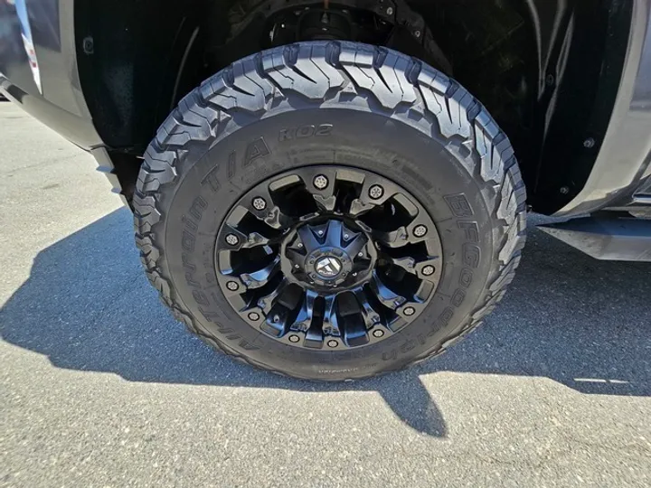 GRAY, 2017 TOYOTA TACOMA DOUBLE CAB Image 13