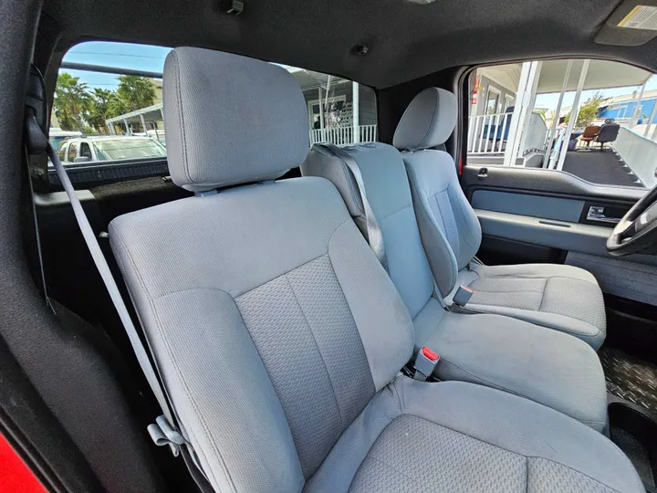 RED, 2014 FORD F150 REGULAR CAB Image 26