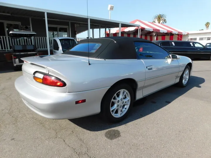 SILVER, 2000 CHEVROLET CAMARO Image 4